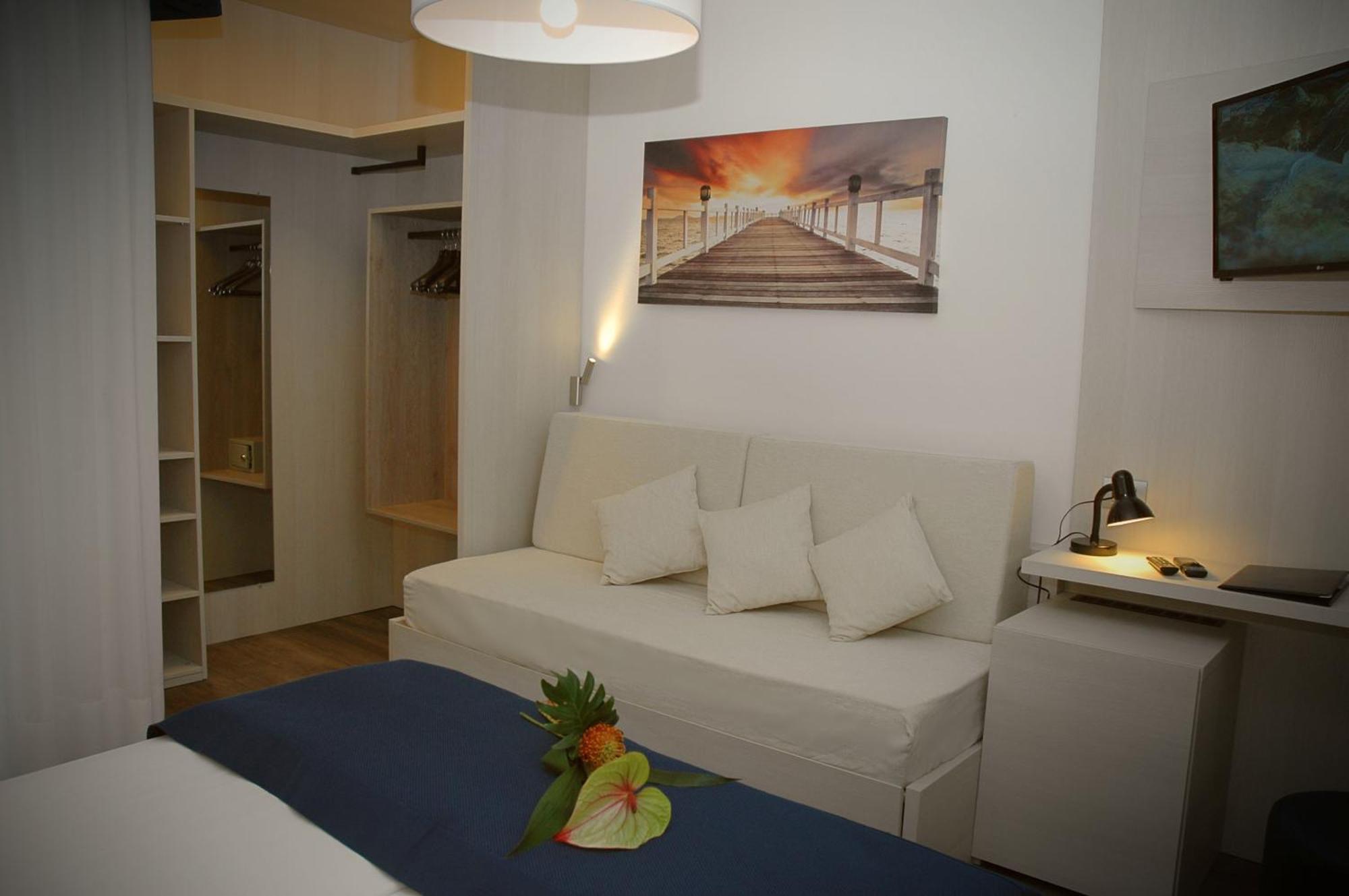 Hotel Abbazia Линяно Сабиадоро Стая снимка